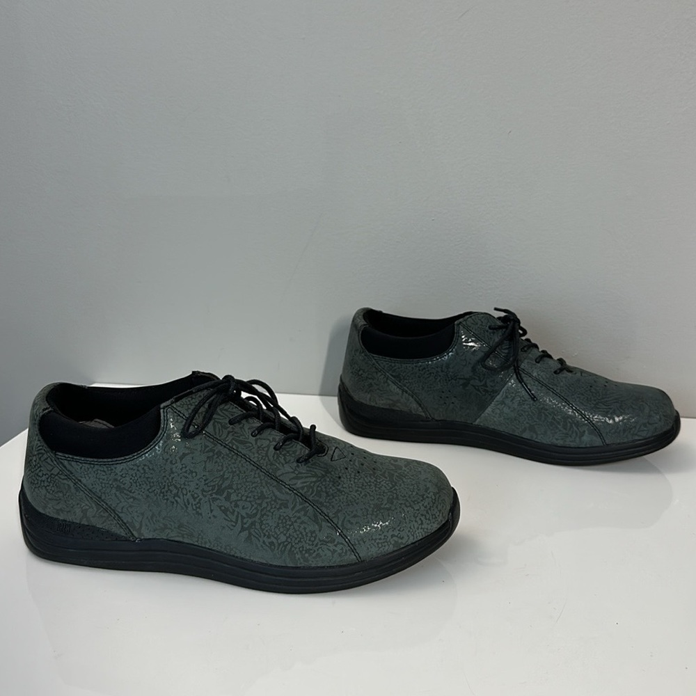 Drew Tulip Gray Therapeutic Orthopedic Women’s Sneakers Size 9.5W